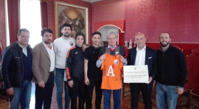 CALCIO A 5, IL SINDACO ARENA CONSEGNA ATTESTATO DI MERITO SPORTIVO ALL’ASD ACTIVE NETWORK FUTSAL