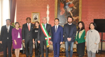 DELEGAZIONE AMBASCIATORI ASEAN IN VISITA A VITERBO, INCONTRO CON IL SINDACO ARENA A PALAZZO DEI PRIORI