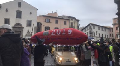 A.A.A. BEFANE CERCASI PER LA CALZA PIU’ LUNGA DEL MONDO 2020