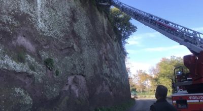 PONTE DELL’ELCE, DISTACCO DI ALCUNI DETRITI DAL COSTONE. VIABILITÀ A SENSO UNICO ALTERNATO NEL TRATTO INTERESSATO