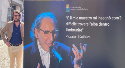 Fotonotizia Musica diffusa Battiato piazza delle Erbe